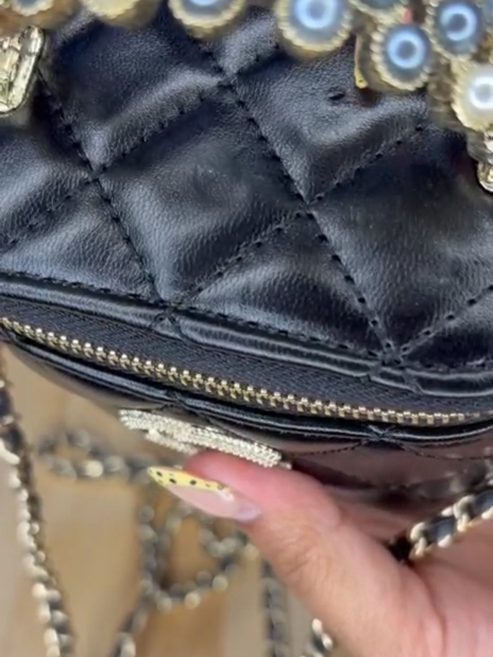 GWP Chanel Black Quilted Pearl-Handle Crossbody Bag - Picture 10 of 10